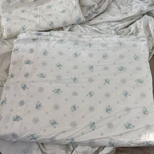 Target Simply Shabby Chic White Blue Floral Medallion Sheets Set 2Pillow Case